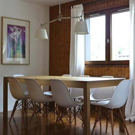Champion Furnished Flat 아파트